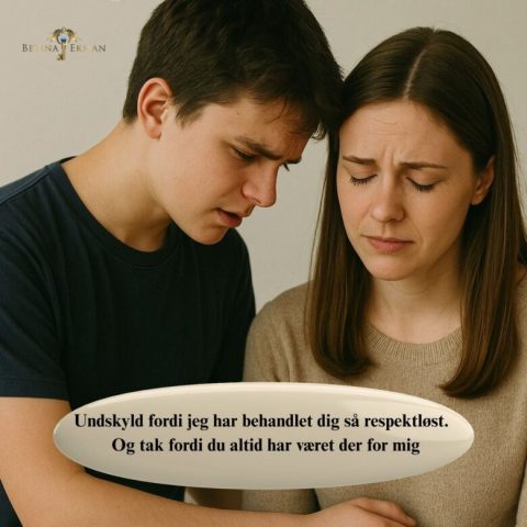Undskyld fordi jeg har behandlet dig så dårligt og tak frodi du altid har været der for mig Undskyld fordi jeg har behandlet dig så dårligt og tak frodi du altid har været der for mig